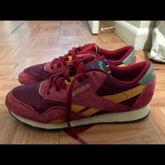 nike dart xii compared to reebok skyscape revolution